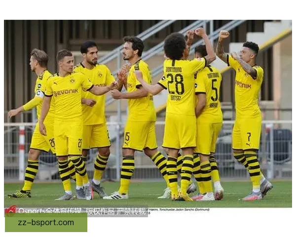 维尼修斯欧冠对阵多特蒙德狂砍三球上演精彩帽子戏法