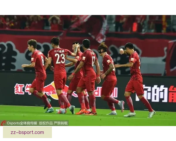 菅原由势右边路小角度爆射破门助球队锁定胜局